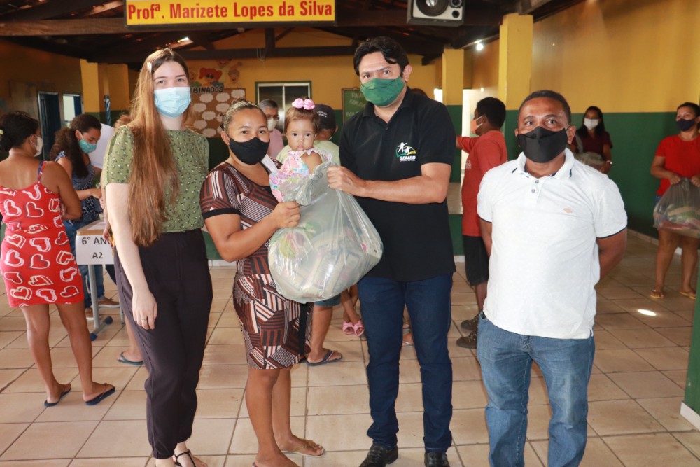 Prefeitura de Lagoinha entregou kits de Alimentação Escolar para Alunos - Imagem 1