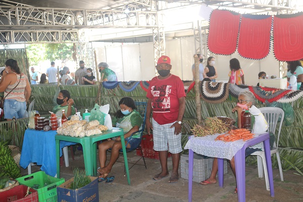 III Feira da Agricultura Familiar de N. S. dos Remédios rendeu R$176 mil - Imagem 10