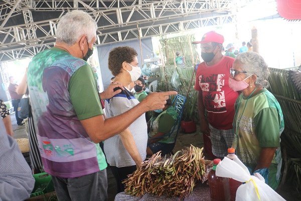 III Feira da Agricultura Familiar de N. S. dos Remédios rendeu R$176 mil - Imagem 12