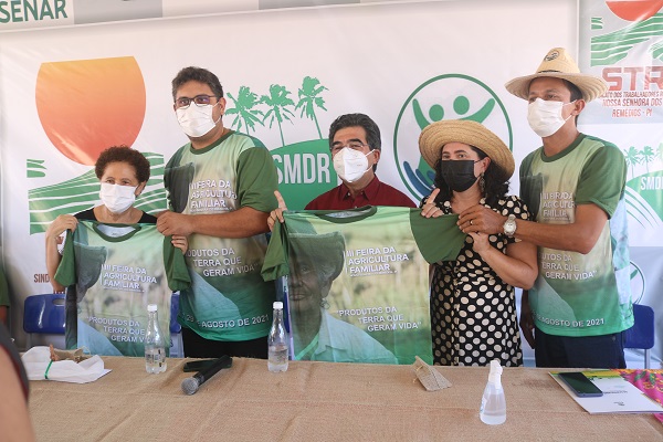 III Feira da Agricultura Familiar de N. S. dos Remédios rendeu R$176 mil - Imagem 20