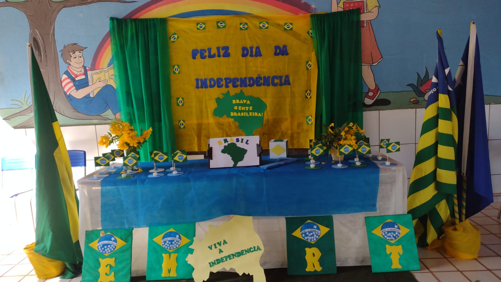 Prefeitura celebra “Semana da Pátria” e entrega de 6 mil uniformes escolar - Imagem 29