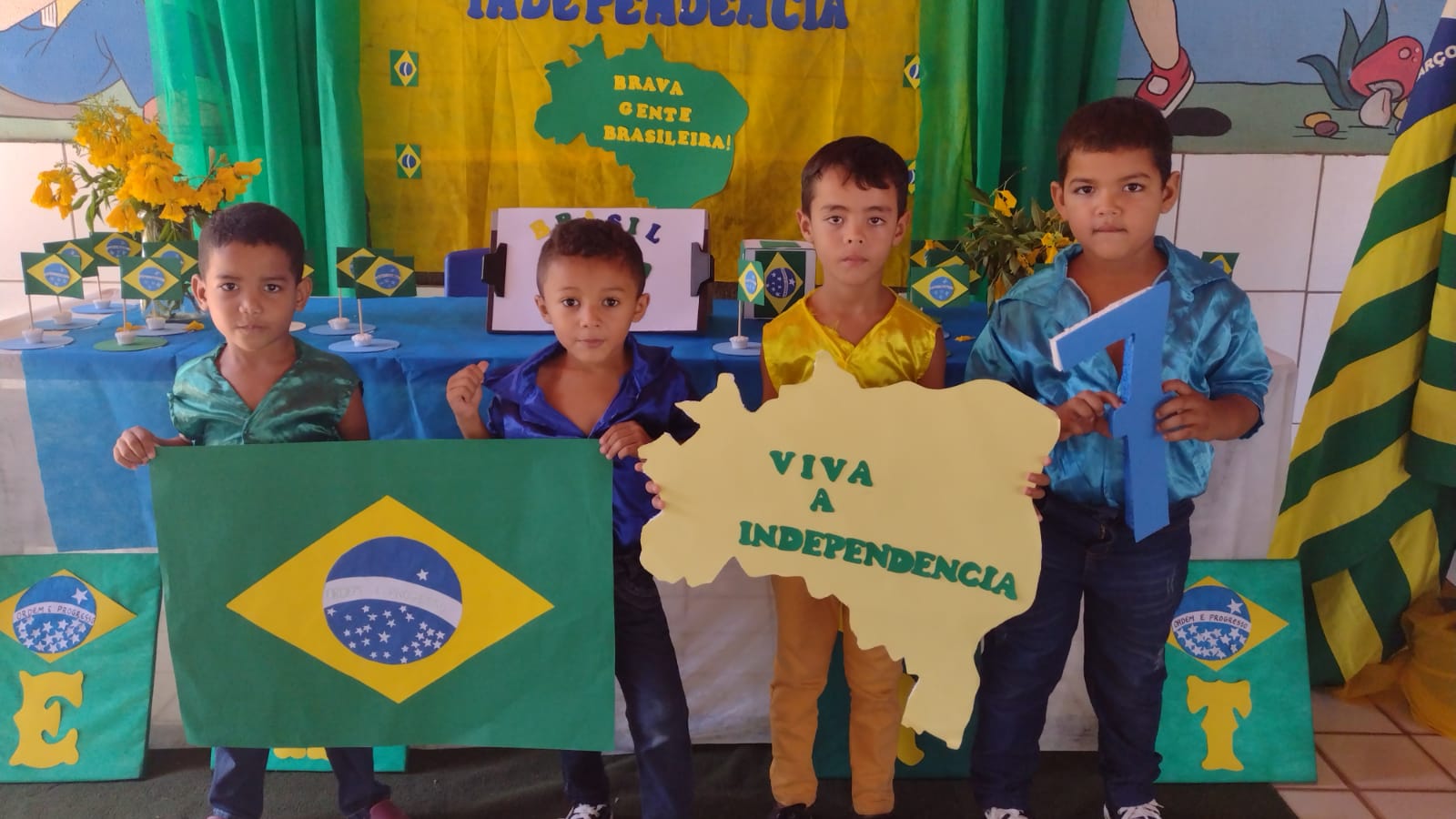 Prefeitura celebra “Semana da Pátria” e entrega de 6 mil uniformes escolar - Imagem 27