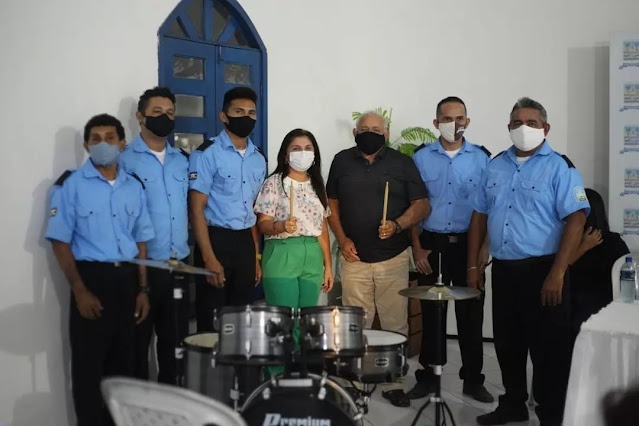 Prefeitura entrega novos instrumentos para a banda 26 de Julho - Imagem 1