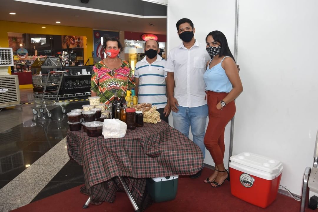 Governador Wellington Dias visita stand de Monsenhor Gil na Expocaju - Imagem 1