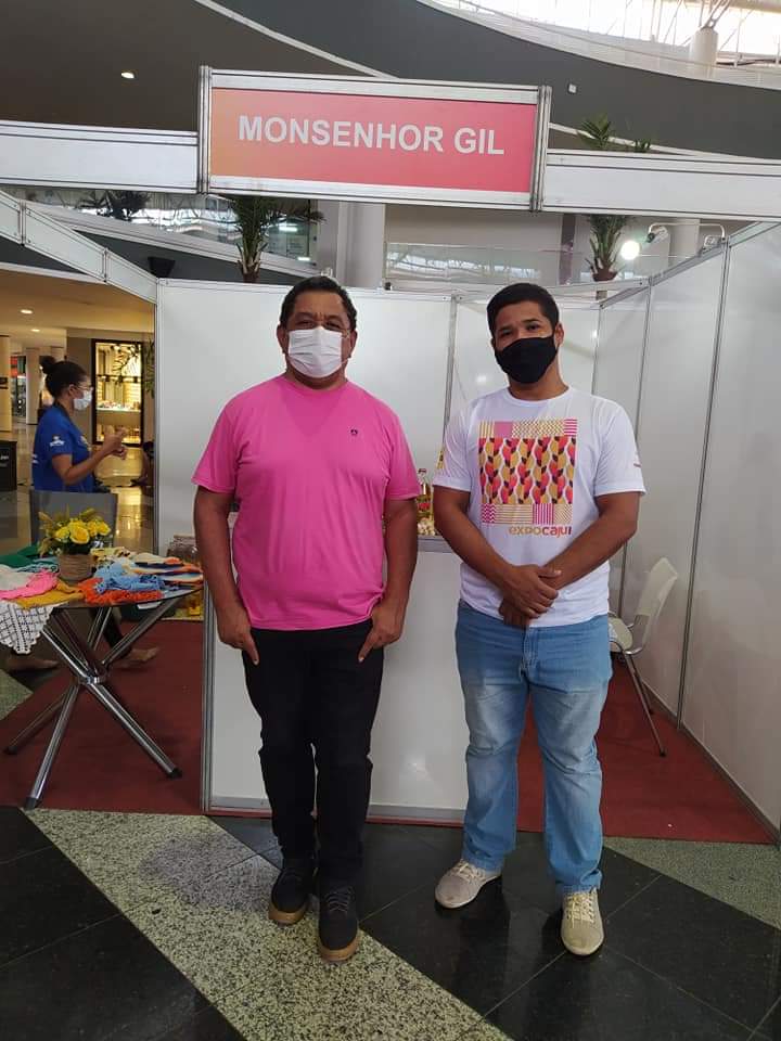 Governador Wellington Dias visita stand de Monsenhor Gil na Expocaju - Imagem 5