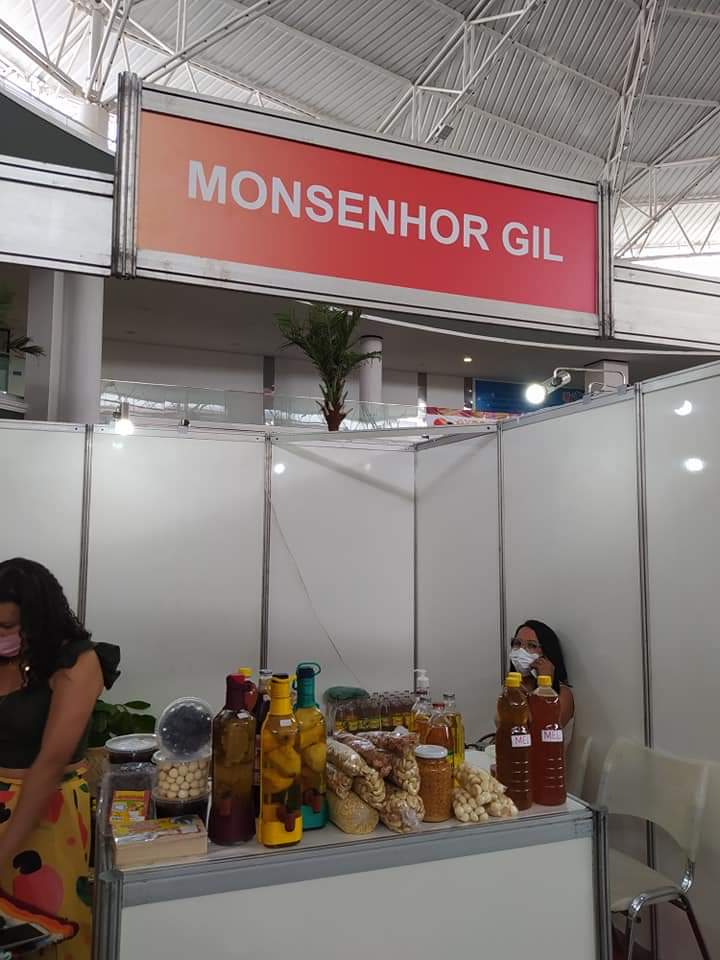 Governador Wellington Dias visita stand de Monsenhor Gil na Expocaju - Imagem 9