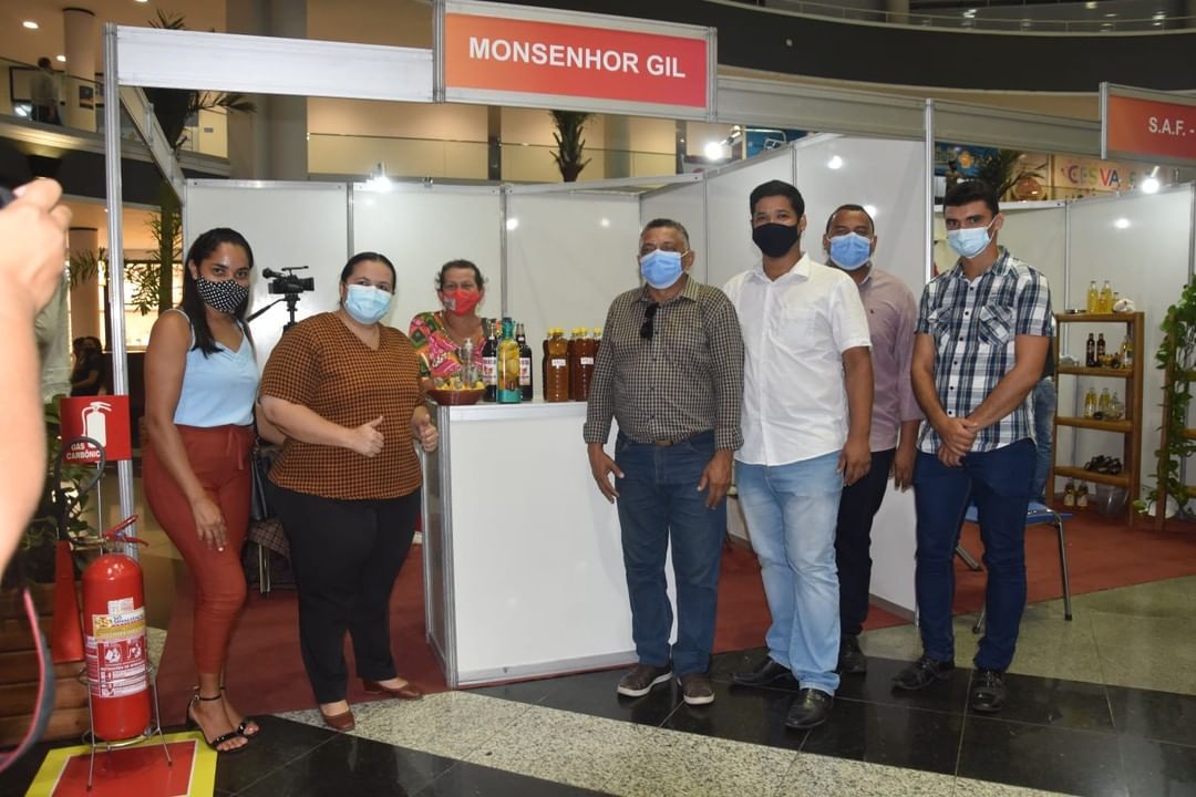Governador Wellington Dias visita stand de Monsenhor Gil na Expocaju - Imagem 4