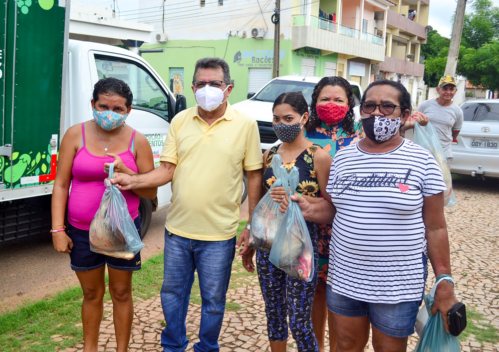 Prefeitura Municipal realiza entrega de 2 toneladas de peixes - Imagem 2