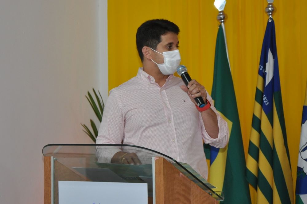 Prefeitura de Hugo Napoleão realiza entrega de premiação para alunos - Imagem 1