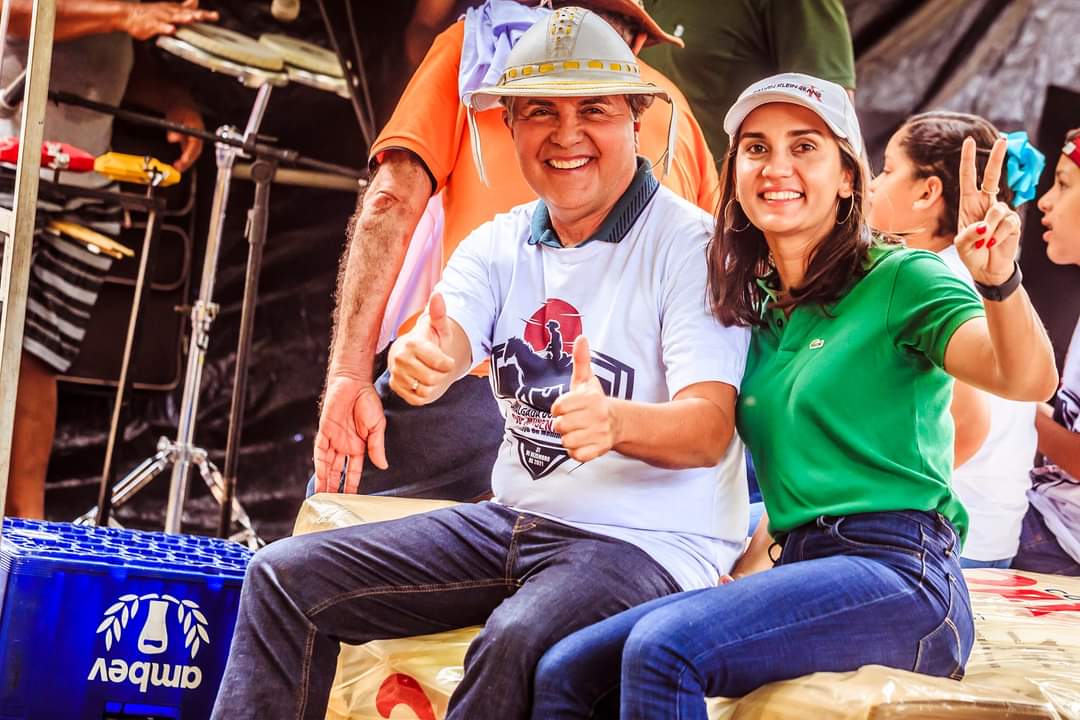 Festival de brindes entre os vaqueiros de Monsenhor Gil após Cavalgada - Imagem 2