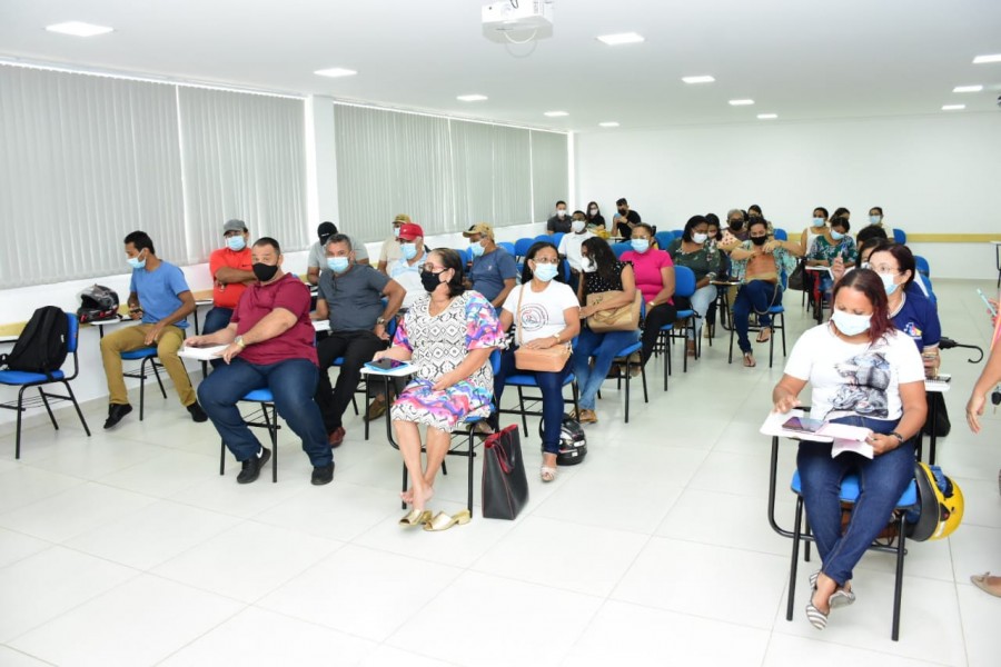 ACSs e ACEs de Floriano são capacitados para utilização de tablets