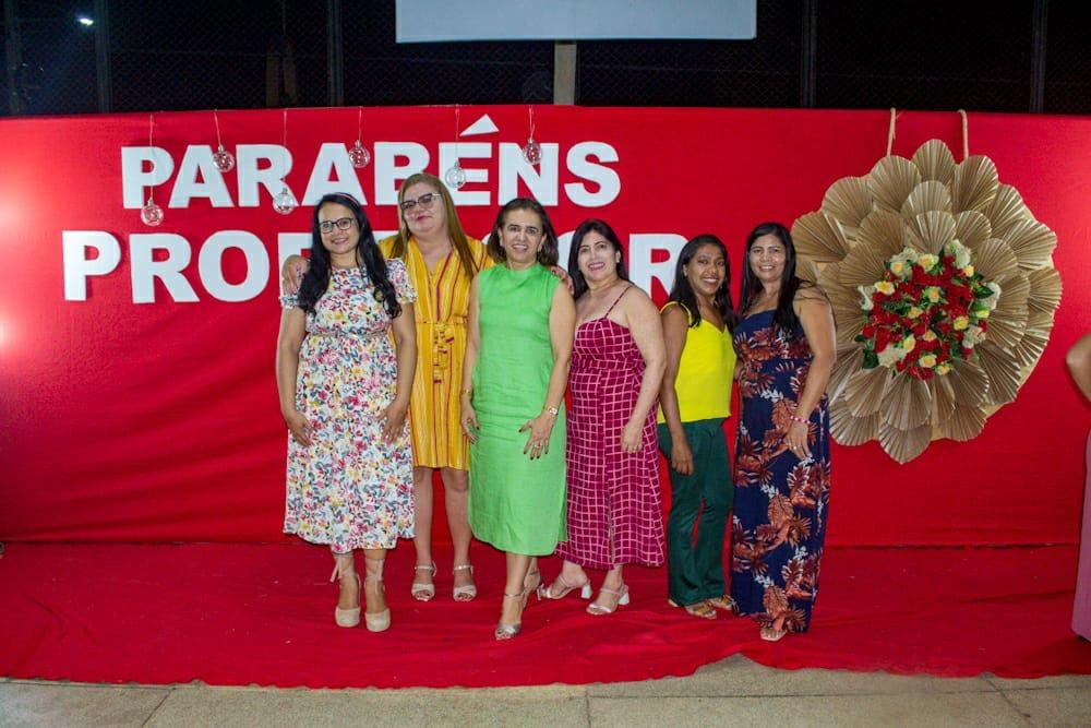 PREFEITURA DE JOAQUIM PIRES PROMOVE EVENTO EM HOMENAGEM AO DIA DO PROFESSOR - Imagem 4