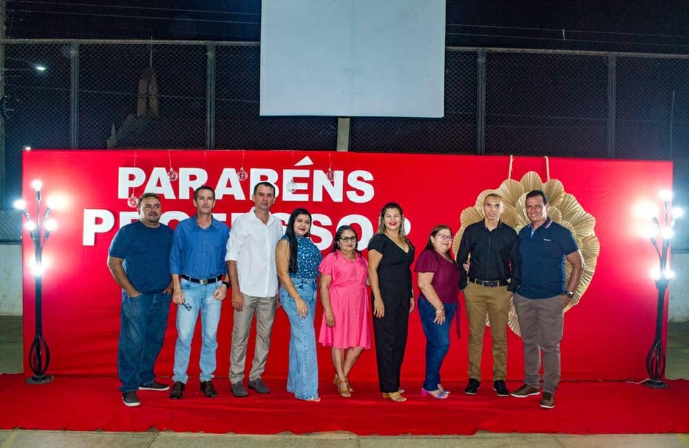 PREFEITURA DE JOAQUIM PIRES PROMOVE EVENTO EM HOMENAGEM AO DIA DO PROFESSOR - Imagem 15
