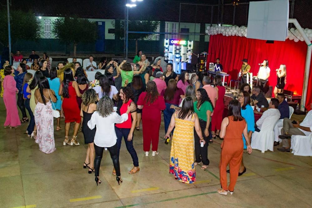 PREFEITURA DE JOAQUIM PIRES PROMOVE EVENTO EM HOMENAGEM AO DIA DO PROFESSOR - Imagem 23