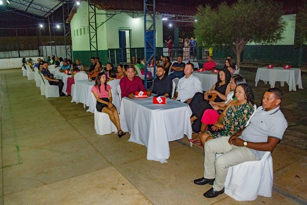 PREFEITURA DE JOAQUIM PIRES PROMOVE EVENTO EM HOMENAGEM AO DIA DO PROFESSOR - Imagem 9