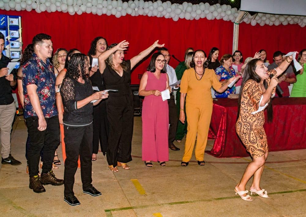 PREFEITURA DE JOAQUIM PIRES PROMOVE EVENTO EM HOMENAGEM AO DIA DO PROFESSOR - Imagem 13