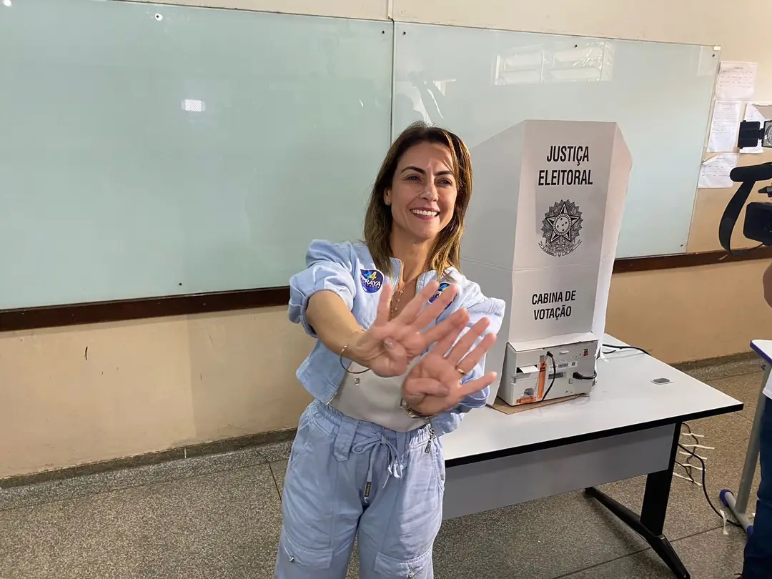 Soraya Thronicke vota em Campo Grande (Foto: JoséPereira/TVMorena)