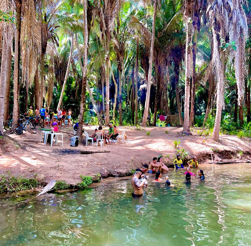 Passeio ciclístico reúne turistas em Monsenhor Gil com parada no Poço Azul - Imagem 6