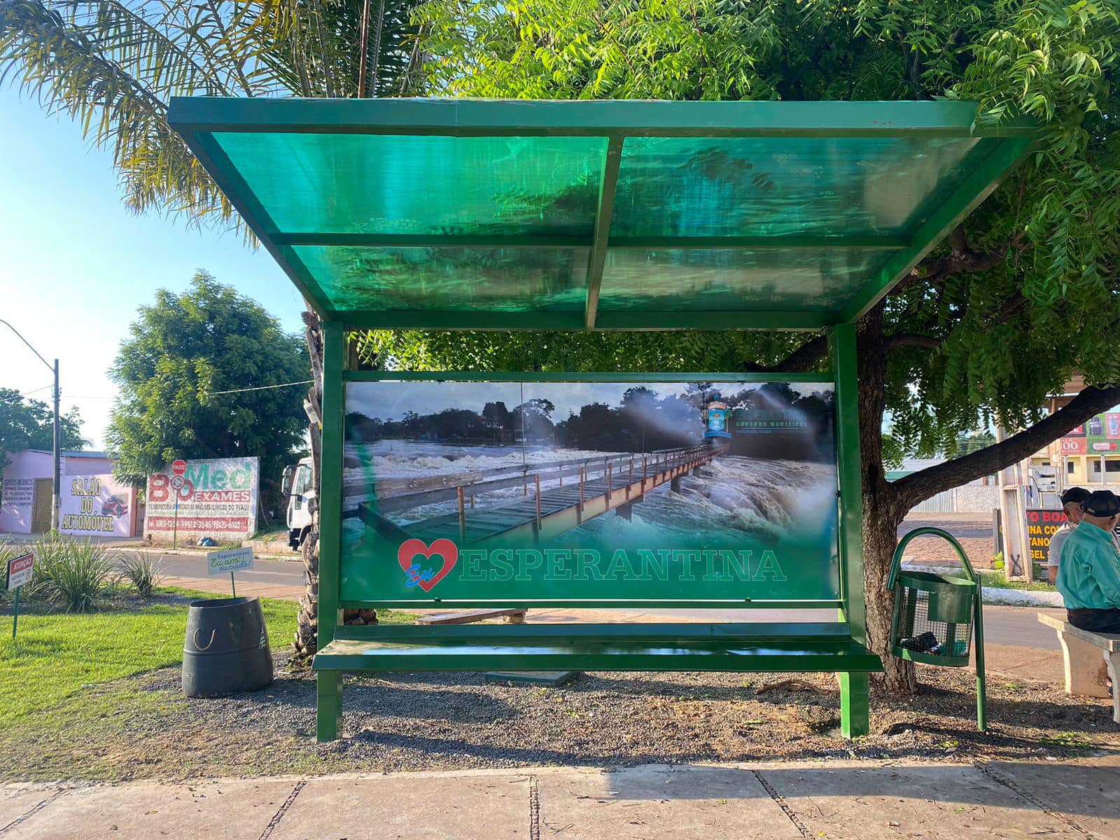 Esperantina agora tem pontos de parada para ônibus e mototáxis - Imagem 3