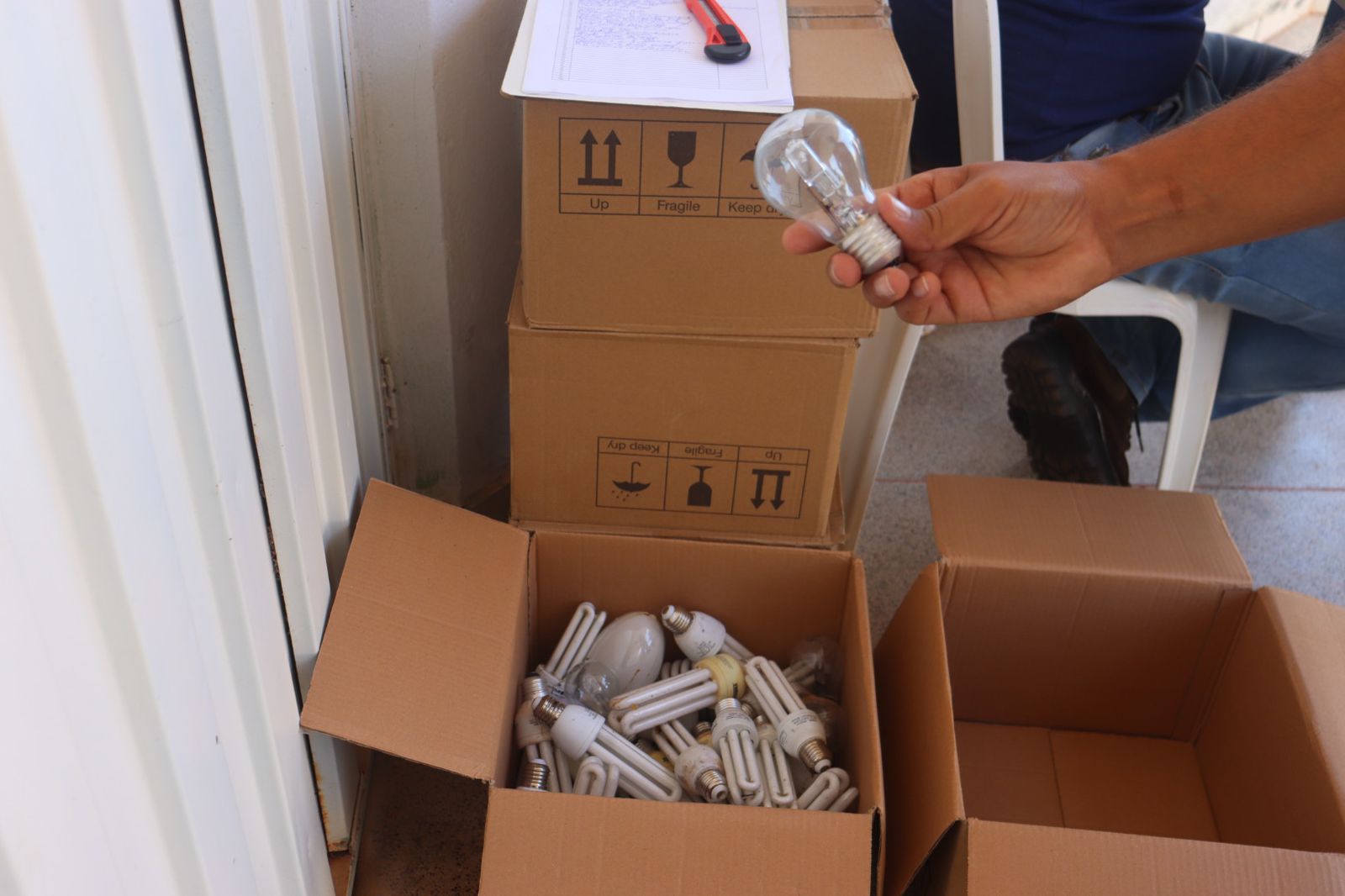 Secretaria de Assistência Social de M.E realiza ação de troca de lâmpadas - Imagem 10