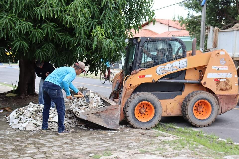Monsenhor Gil chega aos 59 anos com sua limpeza pública em dia - Imagem 9