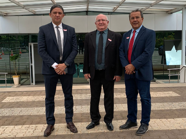 Em Brasília, prefeito Júnior Ribeiro busca investimentos para Água Branca