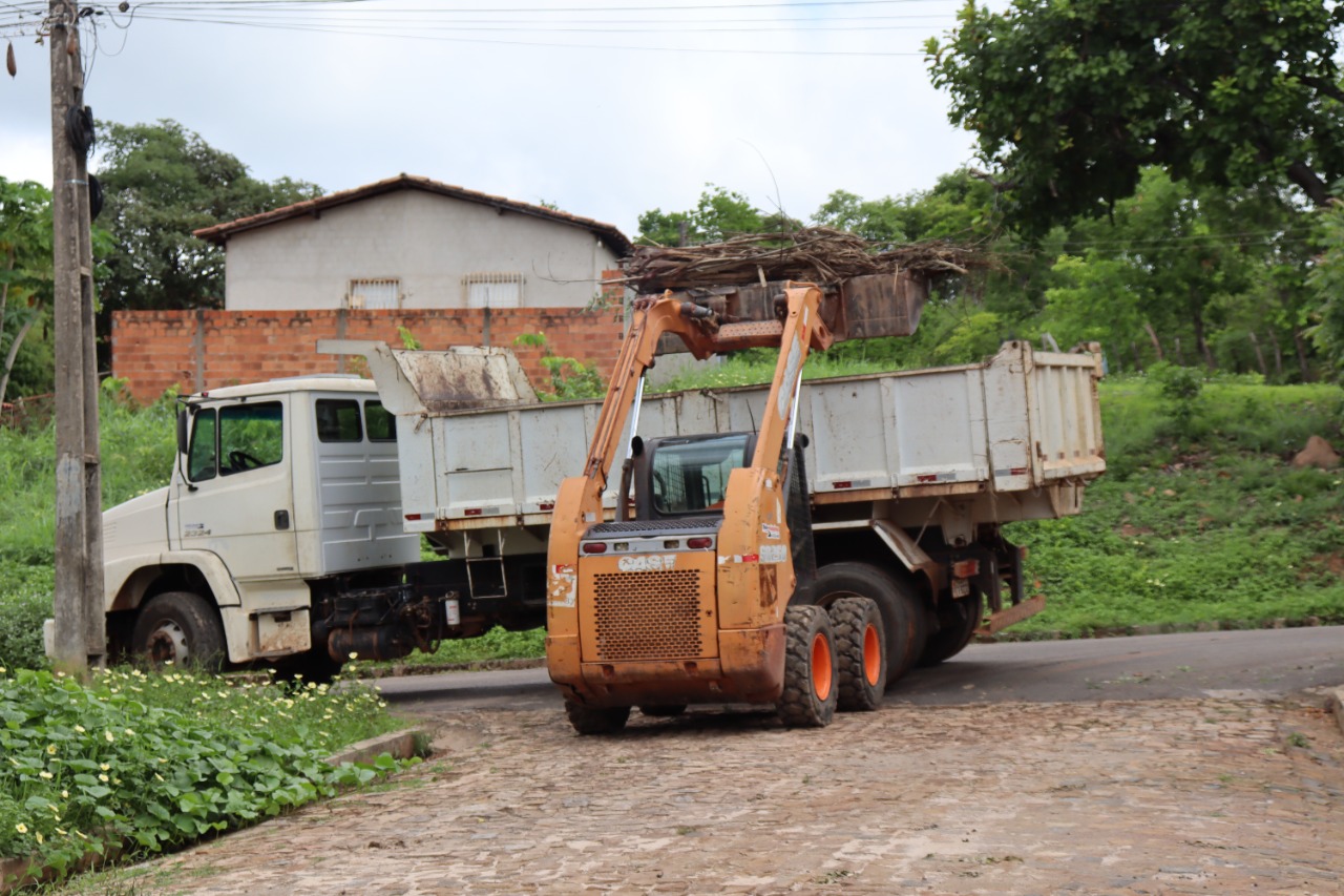 Monsenhor Gil chega aos 59 anos com sua limpeza pública em dia - Imagem 10