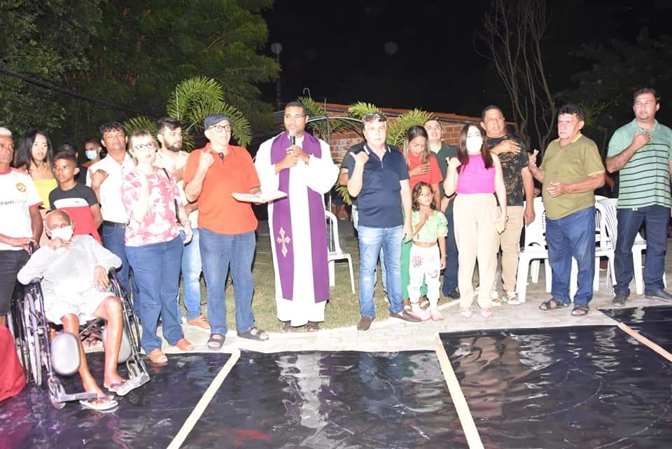 Prefeito João Luiz comanda Natal de luz com chegada do Papai Noel  - Imagem 18