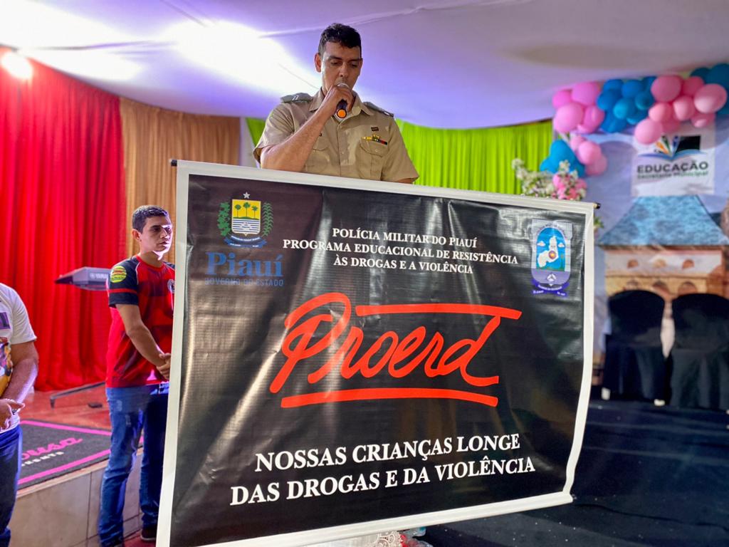 Prefeitura de Esperantina, PM/PI Realizam Solenidade de formatura do PROERD - Imagem 2