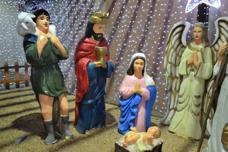 Prefeita Ivanária Sampaio entrega decoração natalina de Esperantina - Imagem 7