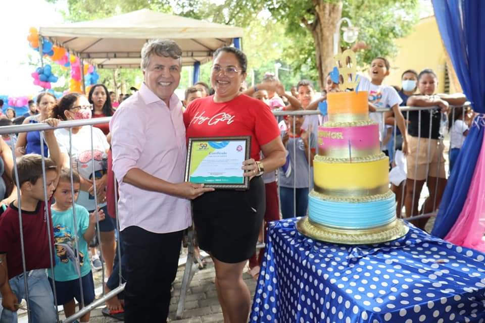 09 Bolos Confeitados para festejar o aniversário de Monsenhor Gil - Imagem 1