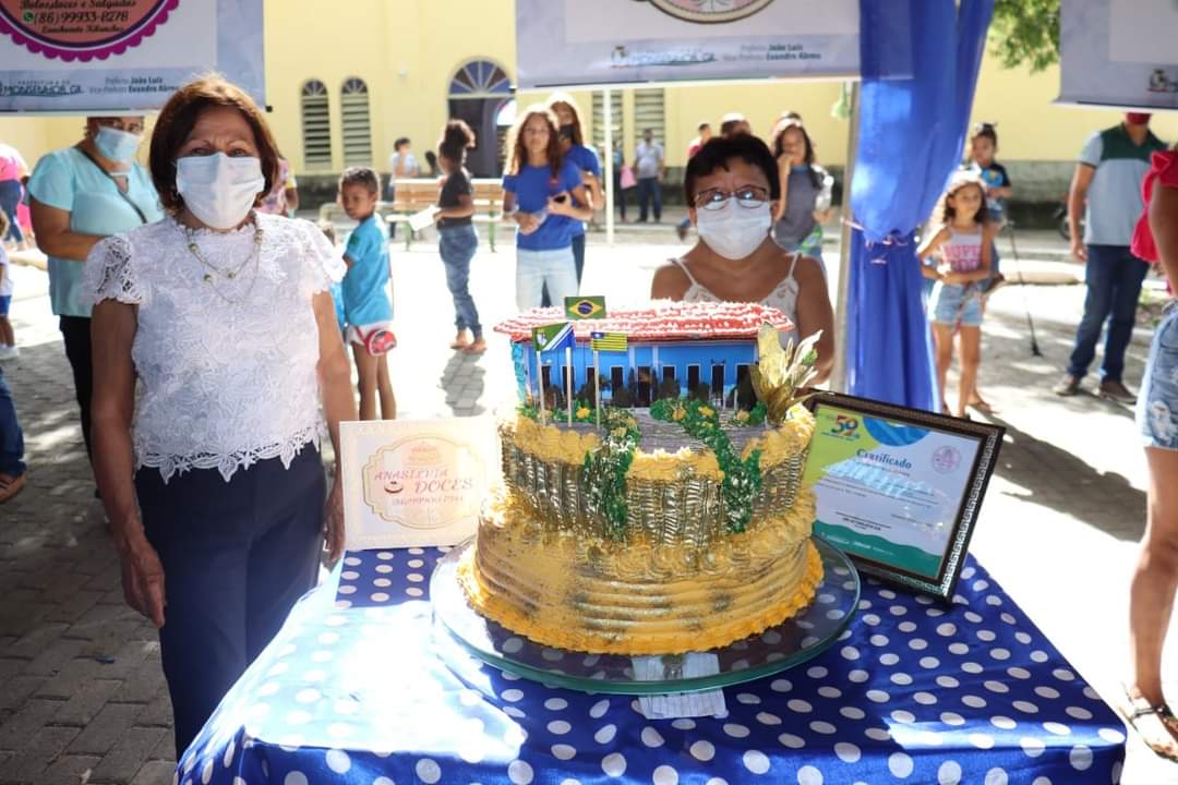 09 Bolos Confeitados para festejar o aniversário de Monsenhor Gil - Imagem 20