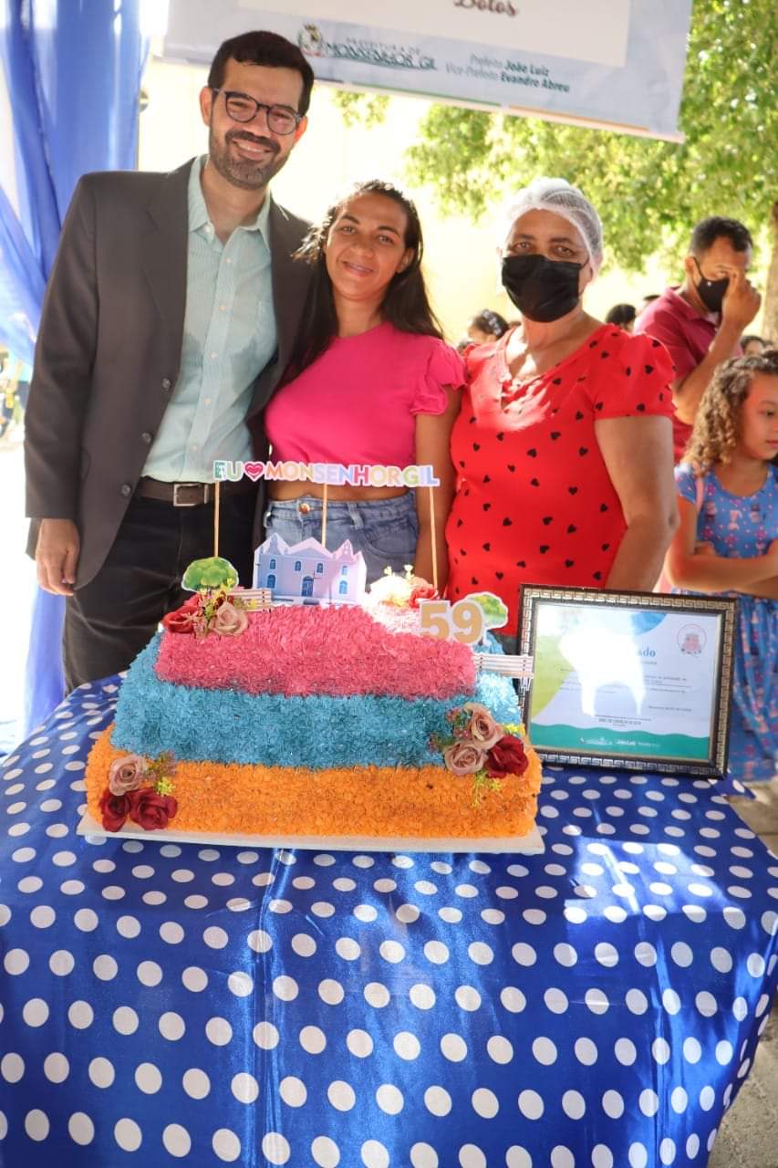 09 Bolos Confeitados para festejar o aniversário de Monsenhor Gil - Imagem 6