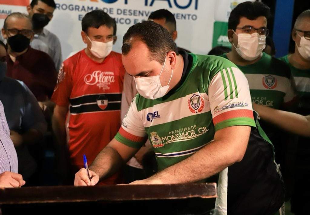 Gov. Wellington Dias e prefeito João Luiz inauguram obras em Monsenhor Gil - Imagem 14