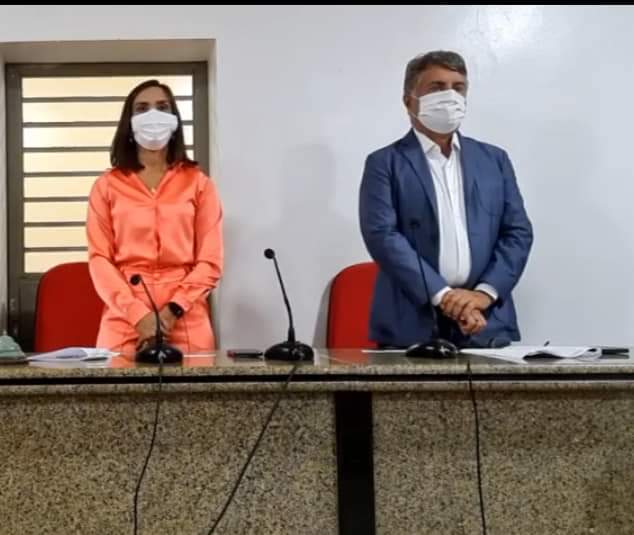 Prefeito anuncia 34% de aumento do piso dos professores de Monsenhor Gil