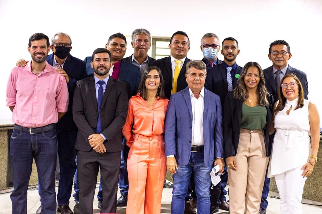 Prefeito anuncia 34% de aumento do piso dos professores de Monsenhor Gil - Imagem 14