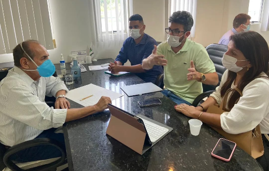 Maninha se reúne com senador Marcelo Castro e solicita melhorias 