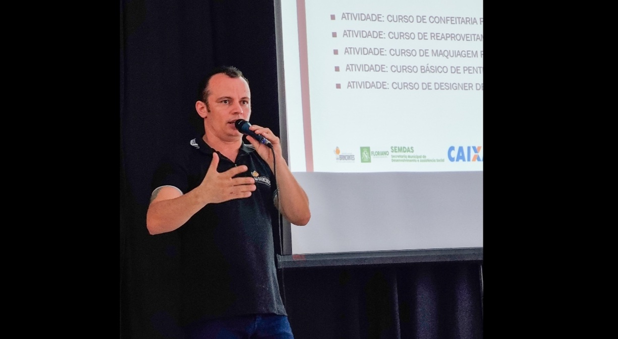 Associação Brincantes do Folclore Nordestino apresenta  PTS à autoridades