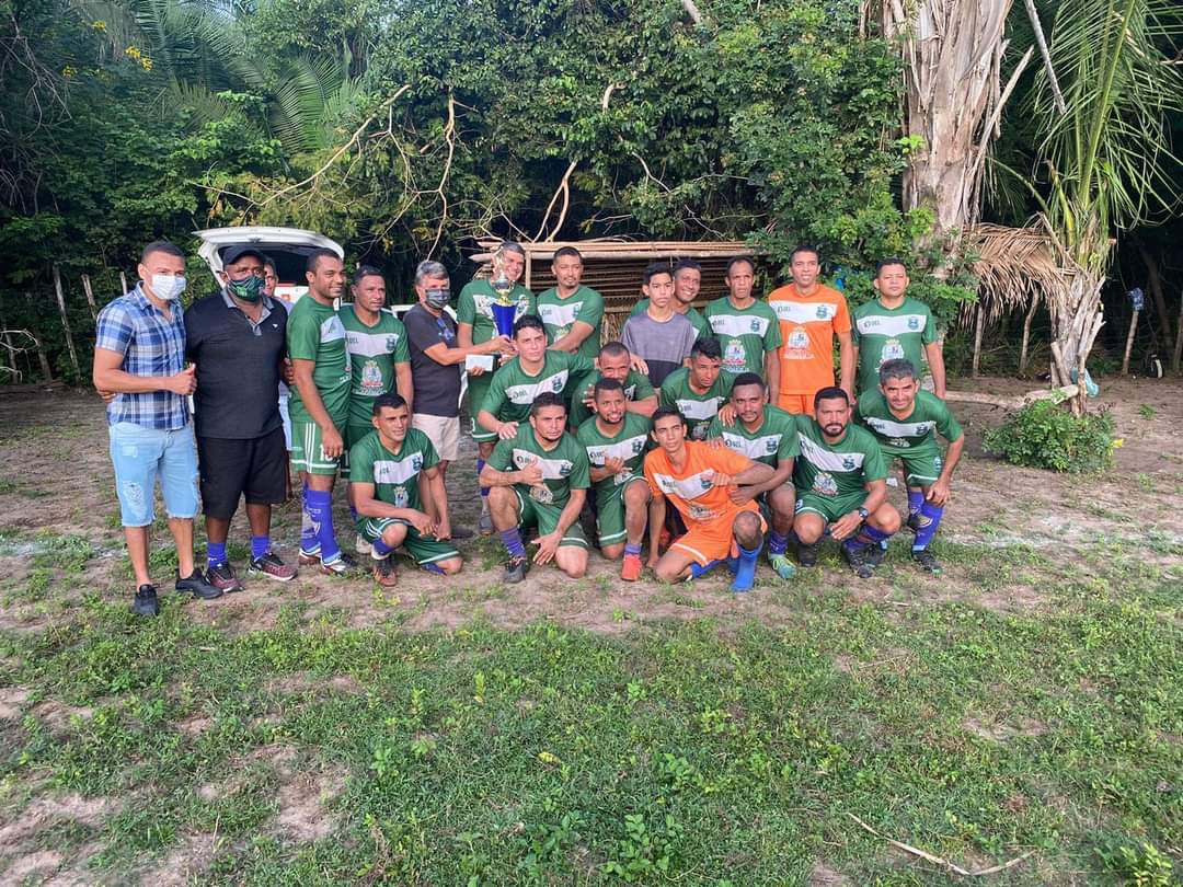 Prefeito João Luiz prestigia mais uma final de campeonato em Monsenhor Gil - Imagem 4