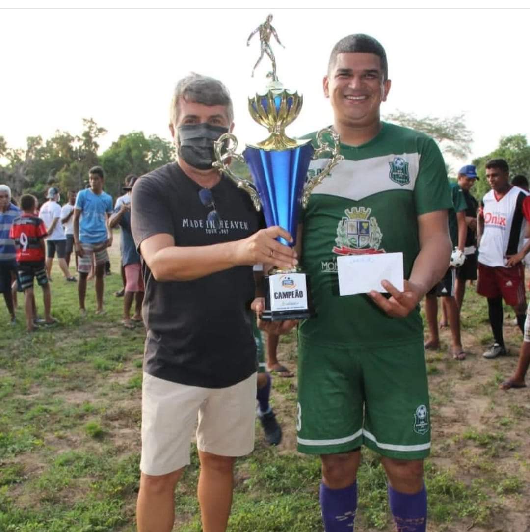 Prefeito João Luiz prestigia mais uma final de campeonato em Monsenhor Gil - Imagem 2