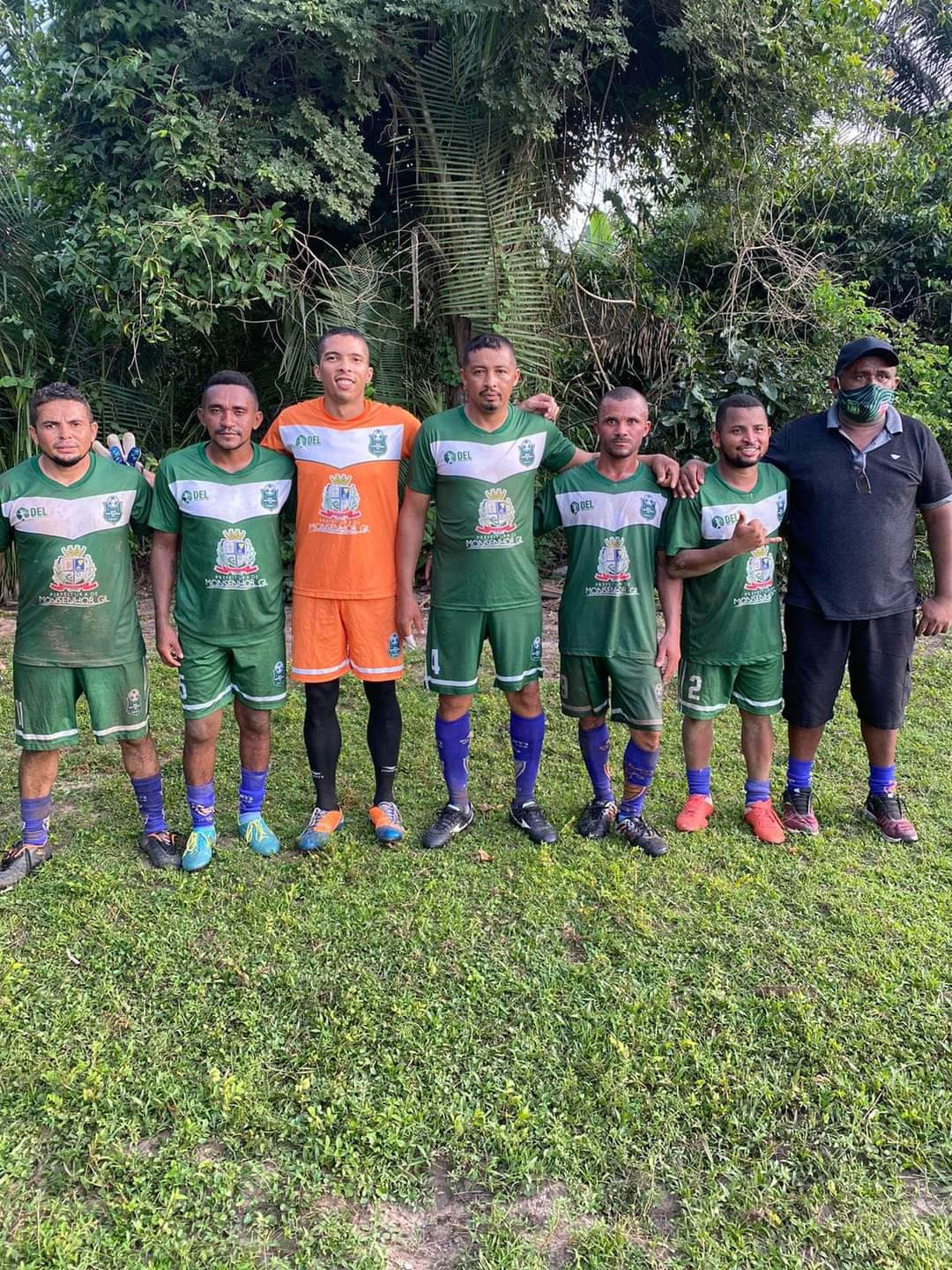 Prefeito João Luiz prestigia mais uma final de campeonato em Monsenhor Gil - Imagem 6