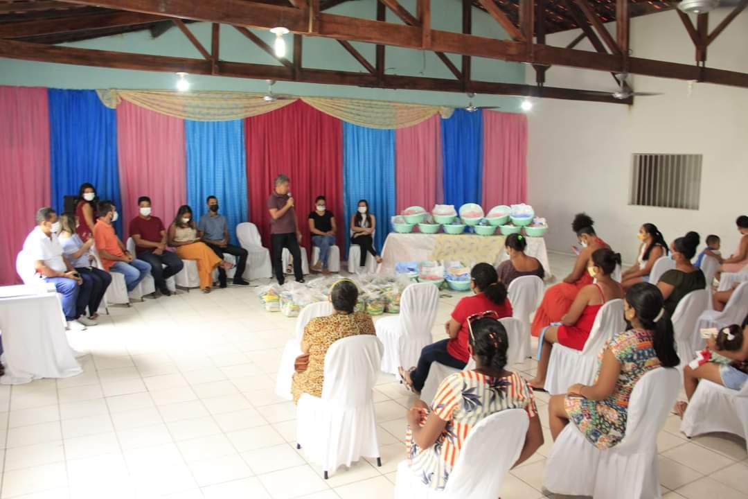 Grávidas recebem enxovais e cestas básicas da prefeitura de Monsenhor Gil - Imagem 11