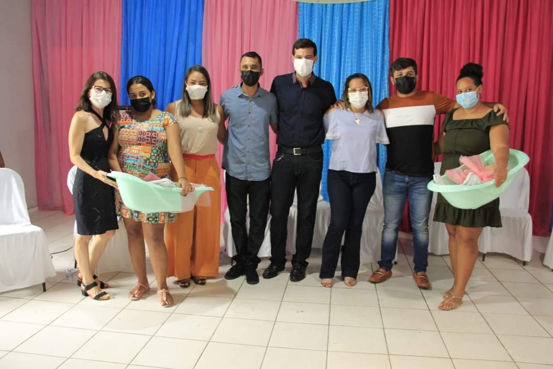 Grávidas recebem enxovais e cestas básicas da prefeitura de Monsenhor Gil - Imagem 2