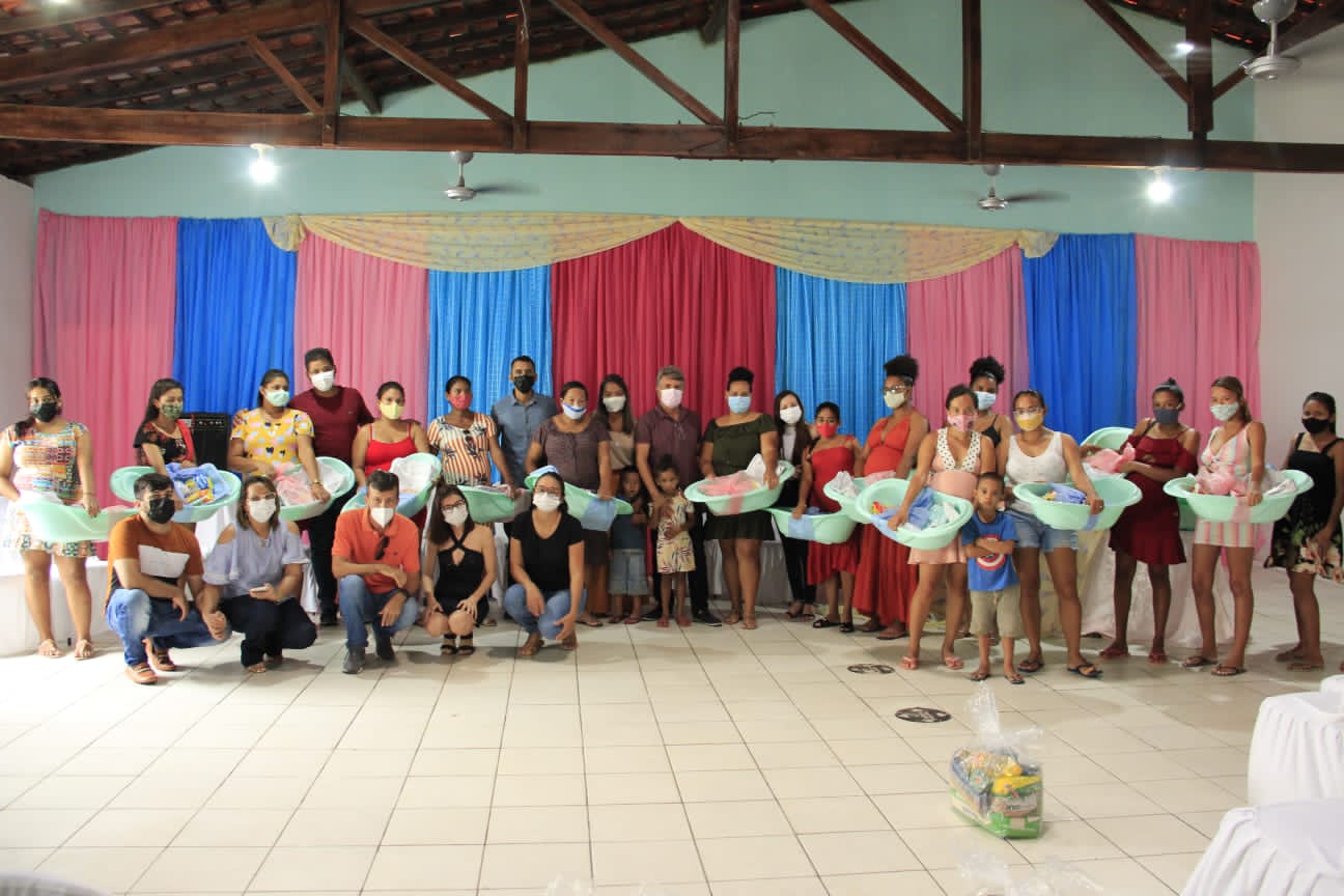 Grávidas recebem enxovais e cestas básicas da prefeitura de Monsenhor Gil - Imagem 12