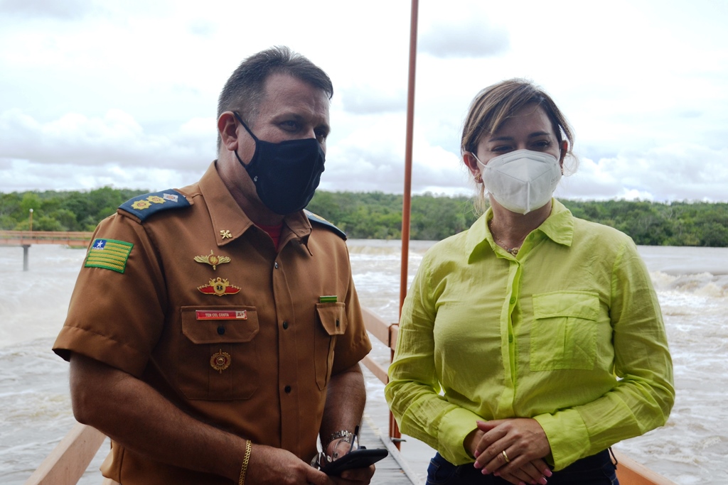 Prefeita Ivanária Sampaio solicita equipe de Bombeiros para Esperantina - Imagem 1