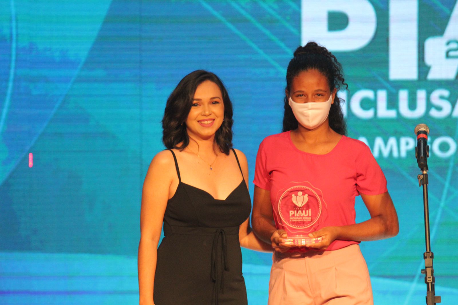 Fraternidade - Amor é a Resposta vence na categoria ONG  (Foto: Raíssa Morais)