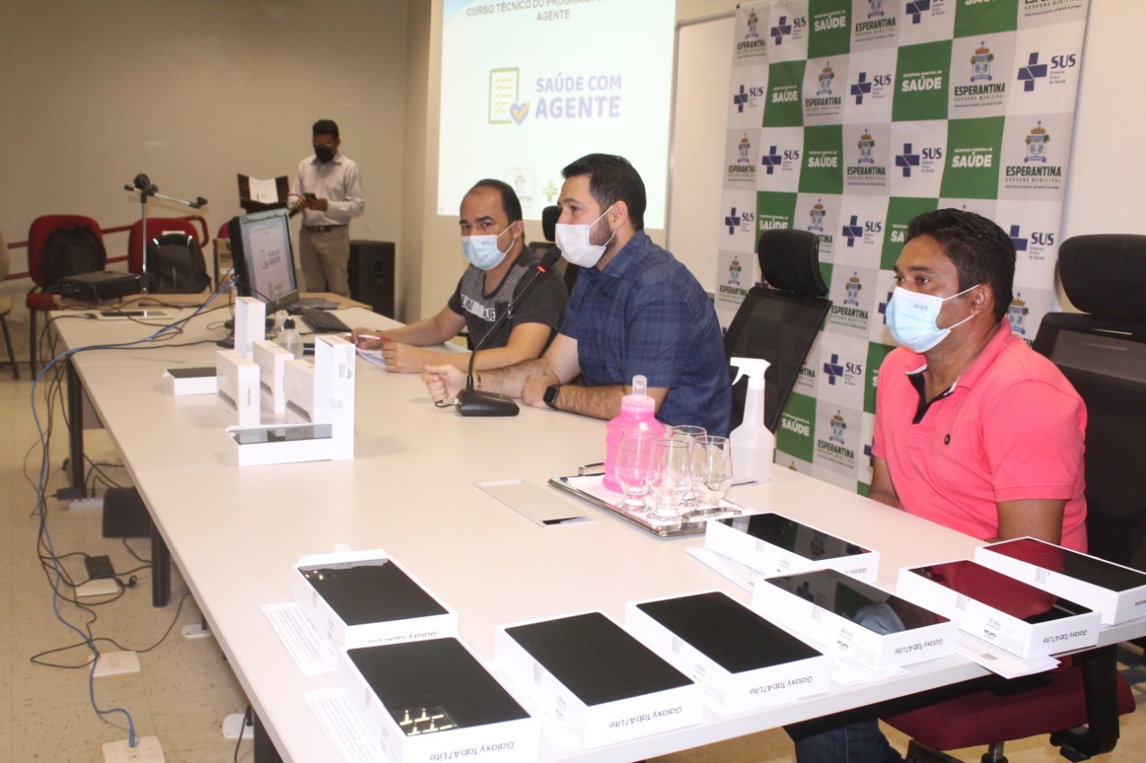 Agentes de Saúde e Endemias de Esperantina recebem tablets   - Imagem 1