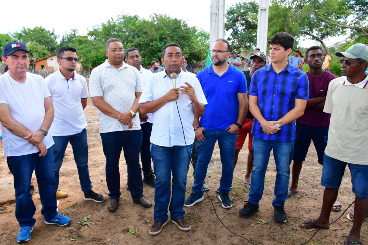Joel entrega Sistema Simplificado de Água na comunidade Baixa do Pedro