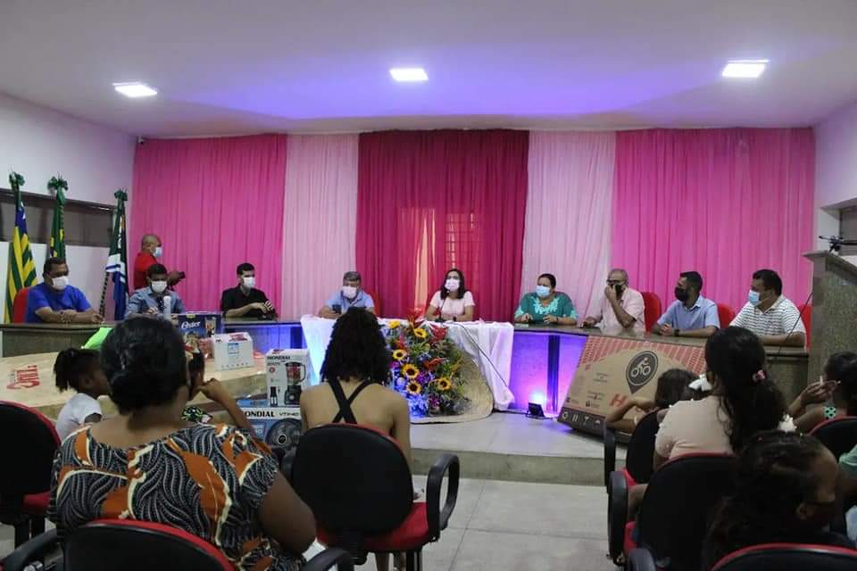 Vereadora Eliane Moura promove festa com festival de prêmios para mulheres - Imagem 11