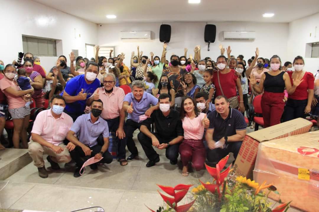 Vereadora Eliane Moura promove festa com festival de prêmios para mulheres